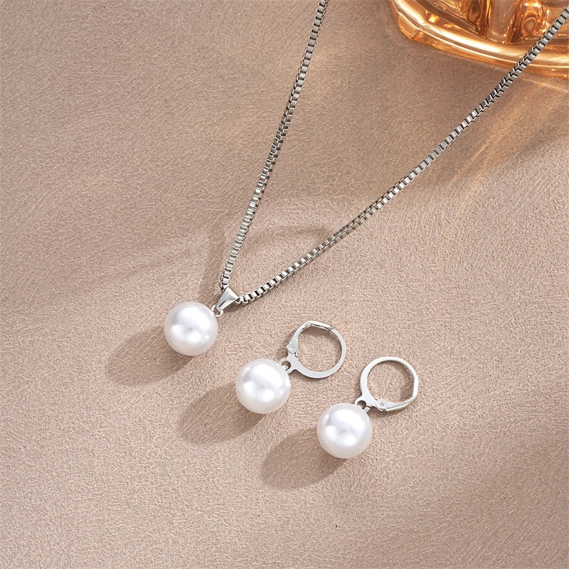 Elegant Pearl Pendant Jewelry Set